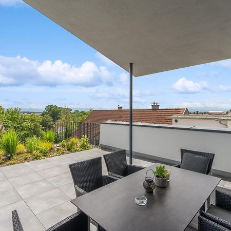 Anytime - Penthouse Mit Terrasse Und Bergsicht Apartment Friedrichshafen Ngoại thất bức ảnh