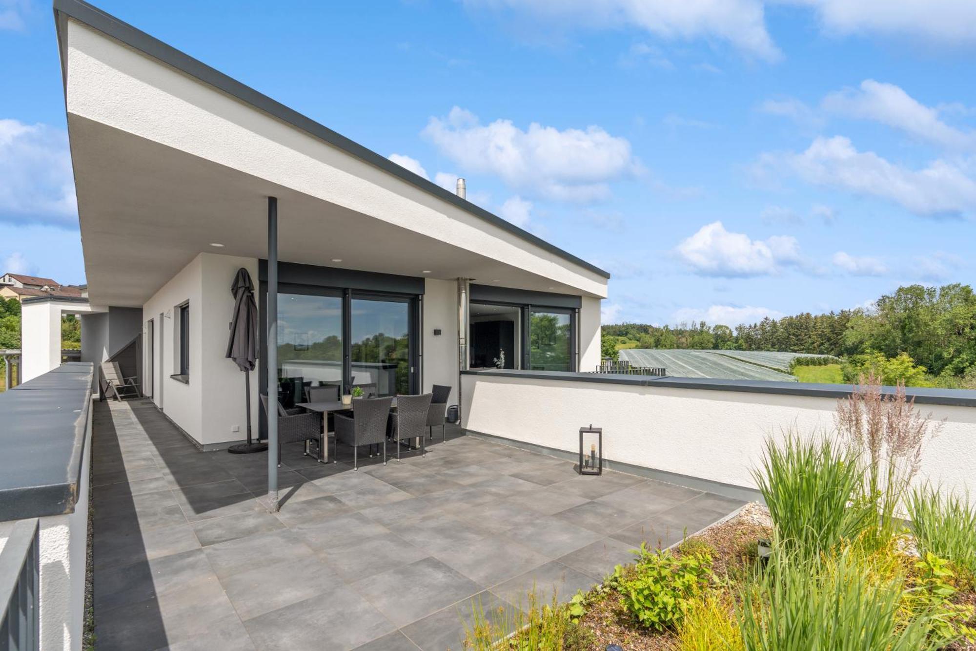 Anytime - Penthouse Mit Terrasse Und Bergsicht Apartment Friedrichshafen Ngoại thất bức ảnh