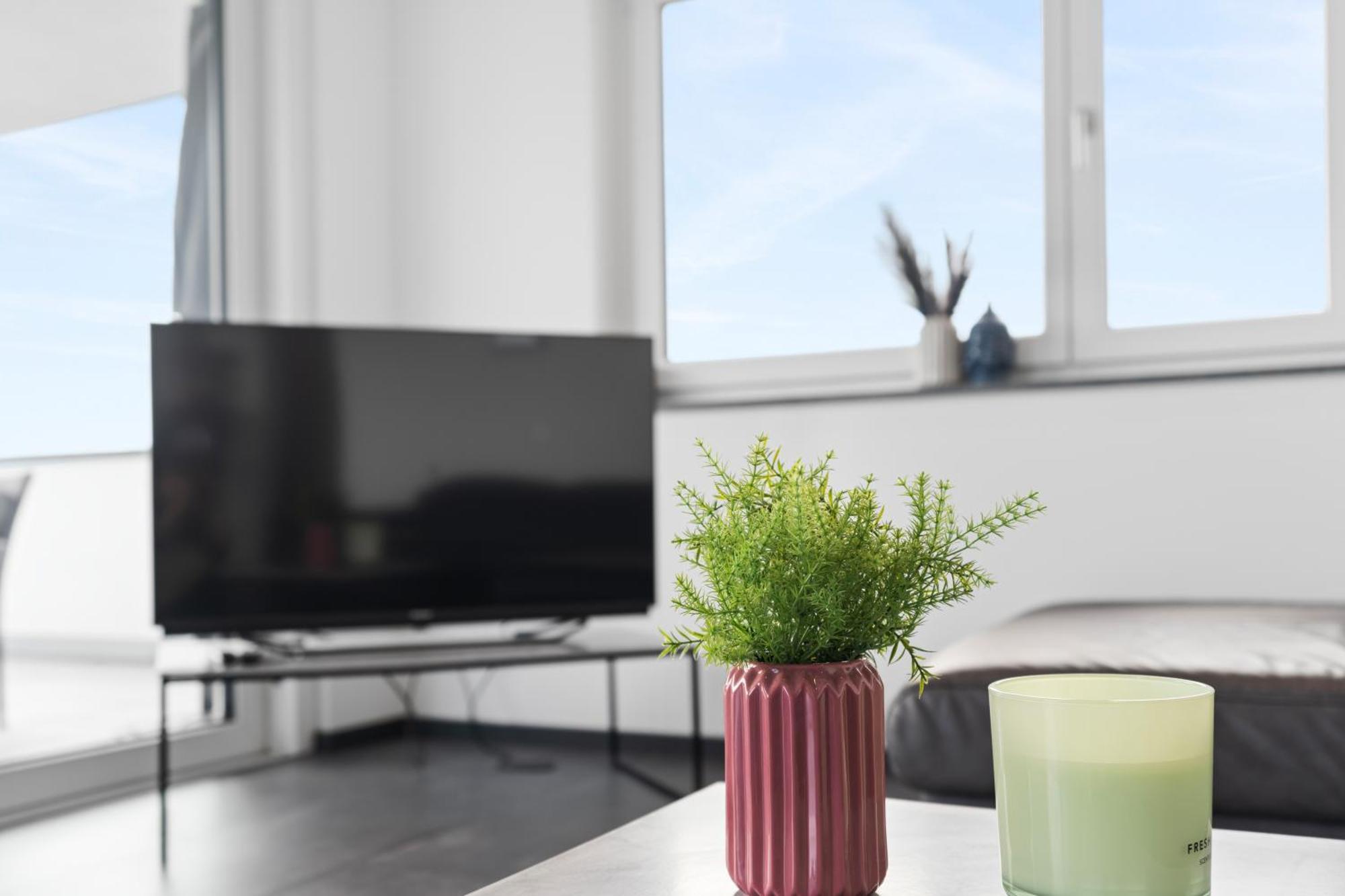 Anytime - Penthouse Mit Terrasse Und Bergsicht Apartment Friedrichshafen Ngoại thất bức ảnh